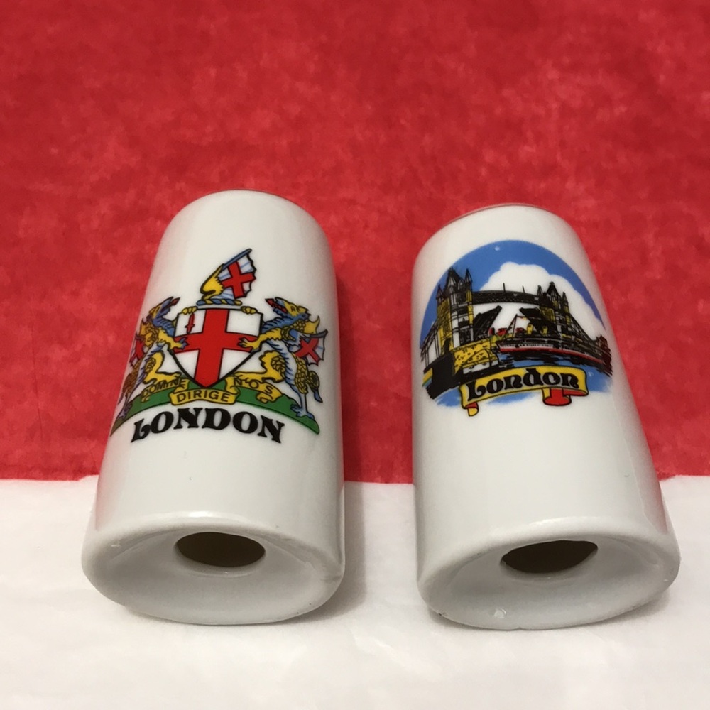 Vintage London Salt & Pepper Shaker along with Two Unique London Magnets. EC